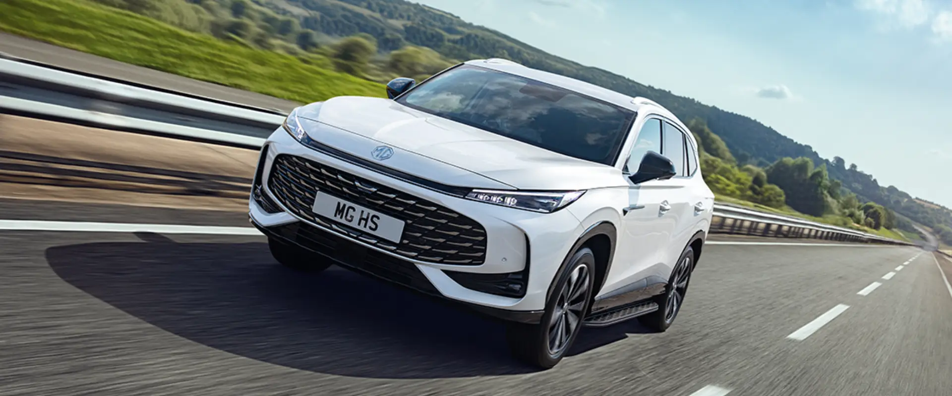 MG HS Plug-in Hybrid Car